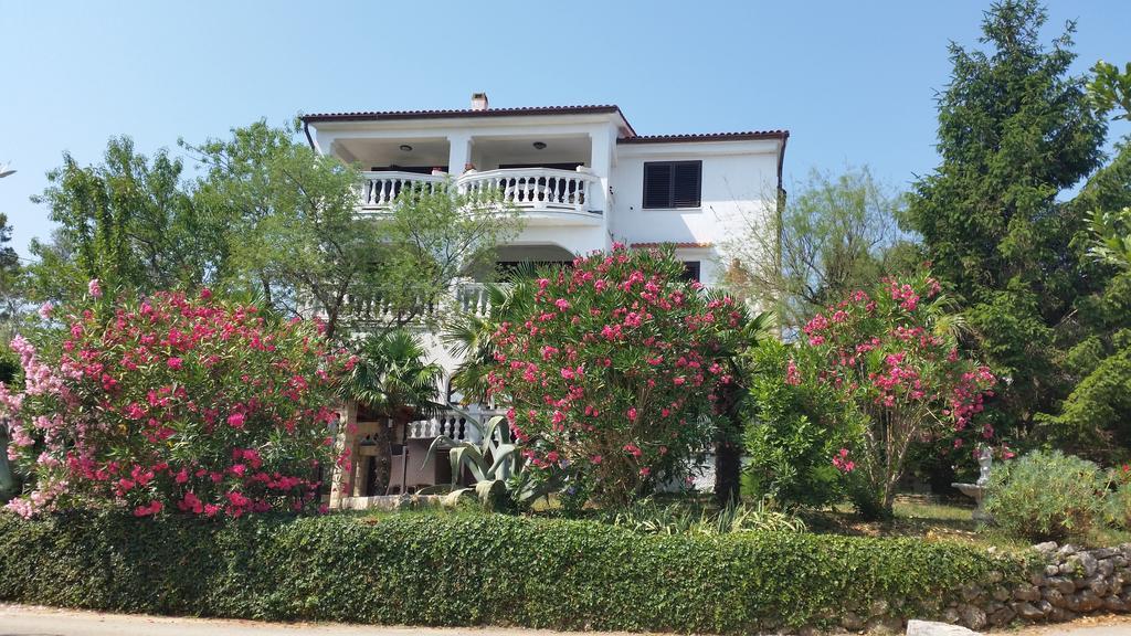 Guest House Villa Marlis Malinska Exteriör bild