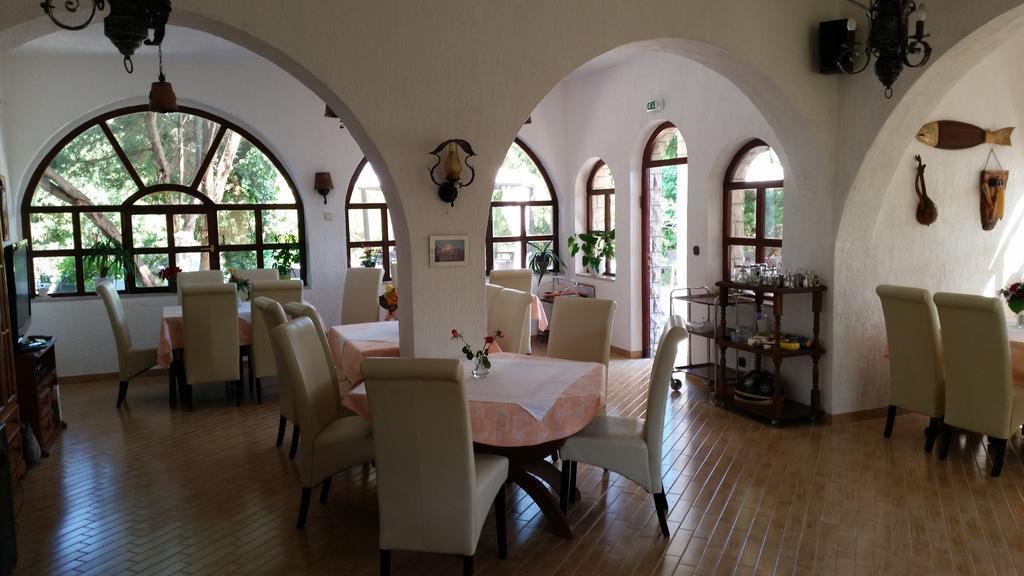 Guest House Villa Marlis Malinska Exteriör bild